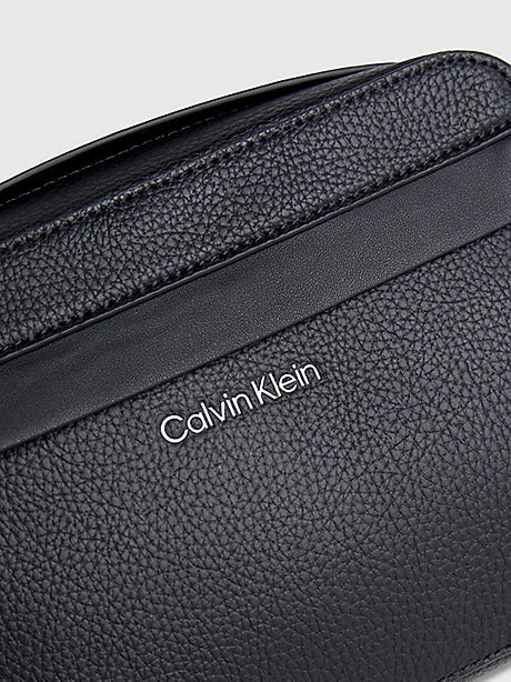 Calvin Klein pochette