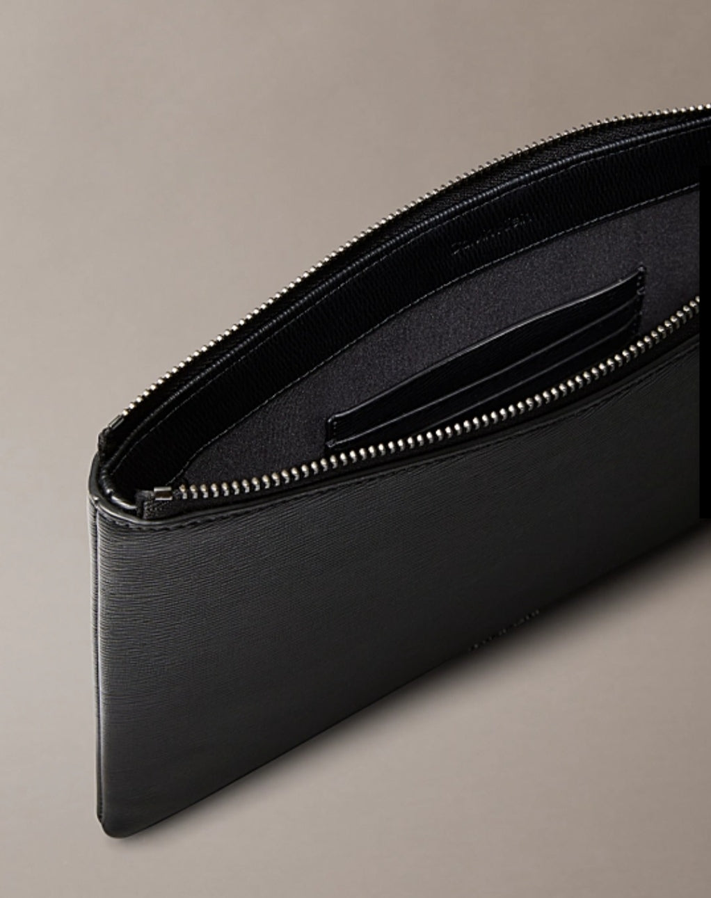 Calvin Klein pochette