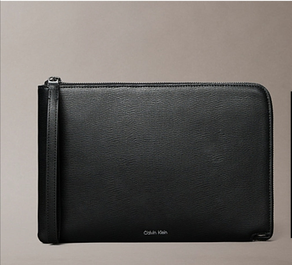 Calvin Klein pochette